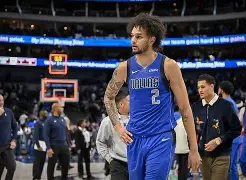 太阳NBA击败独行侠，布克高分表现(太阳nba击败独行侠,布克高分表现如何)